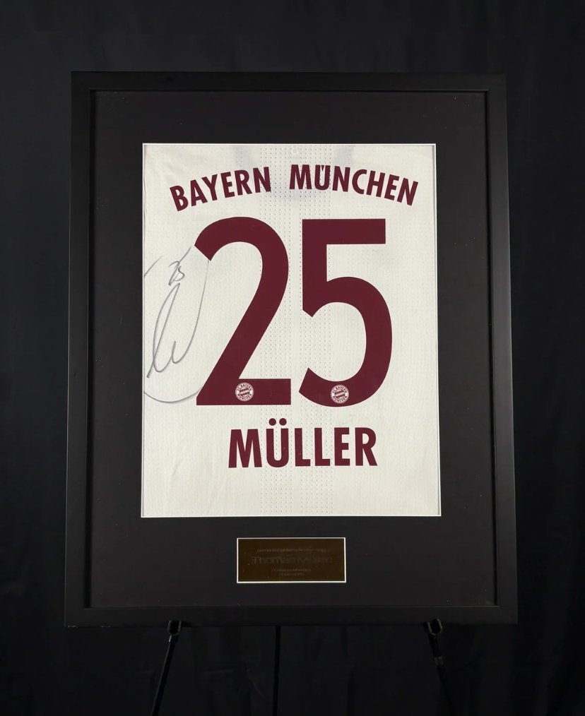 Trikotrahmen Champions League